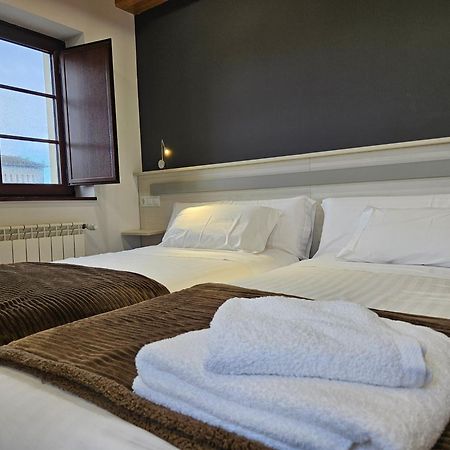 Apartamentos Rurales Lola Penarronda Кастропол Екстериор снимка