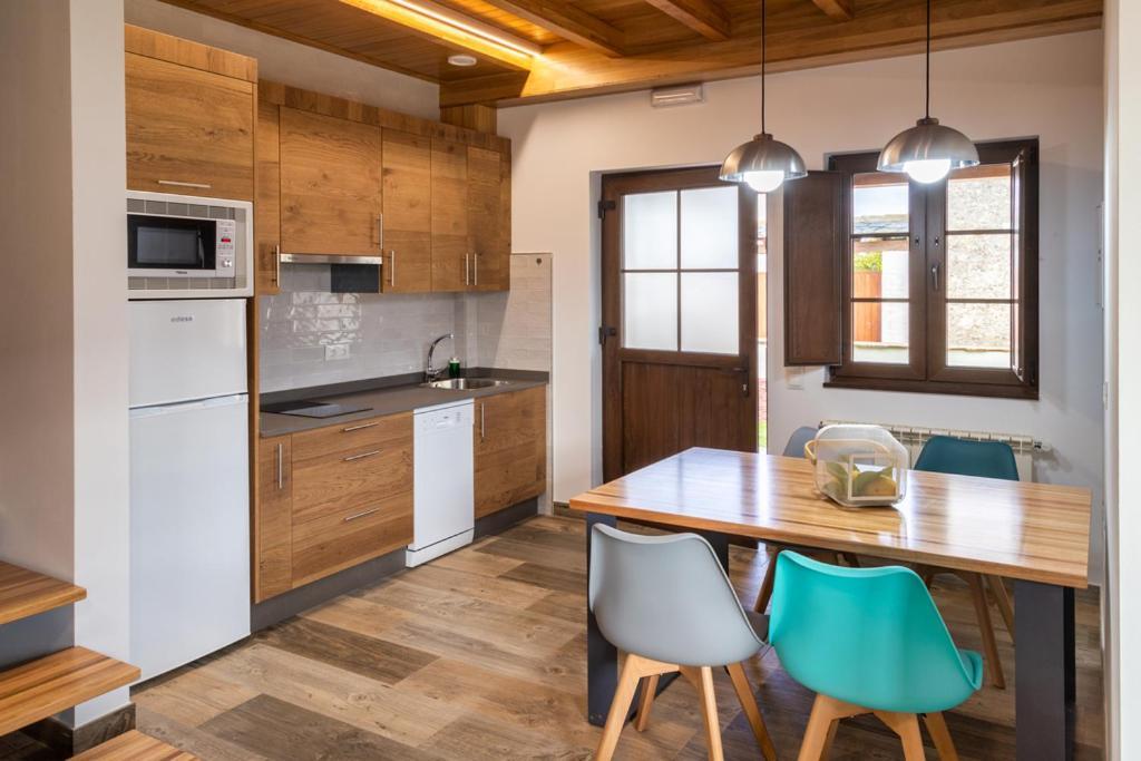 Apartamentos Rurales Lola Penarronda Кастропол Екстериор снимка