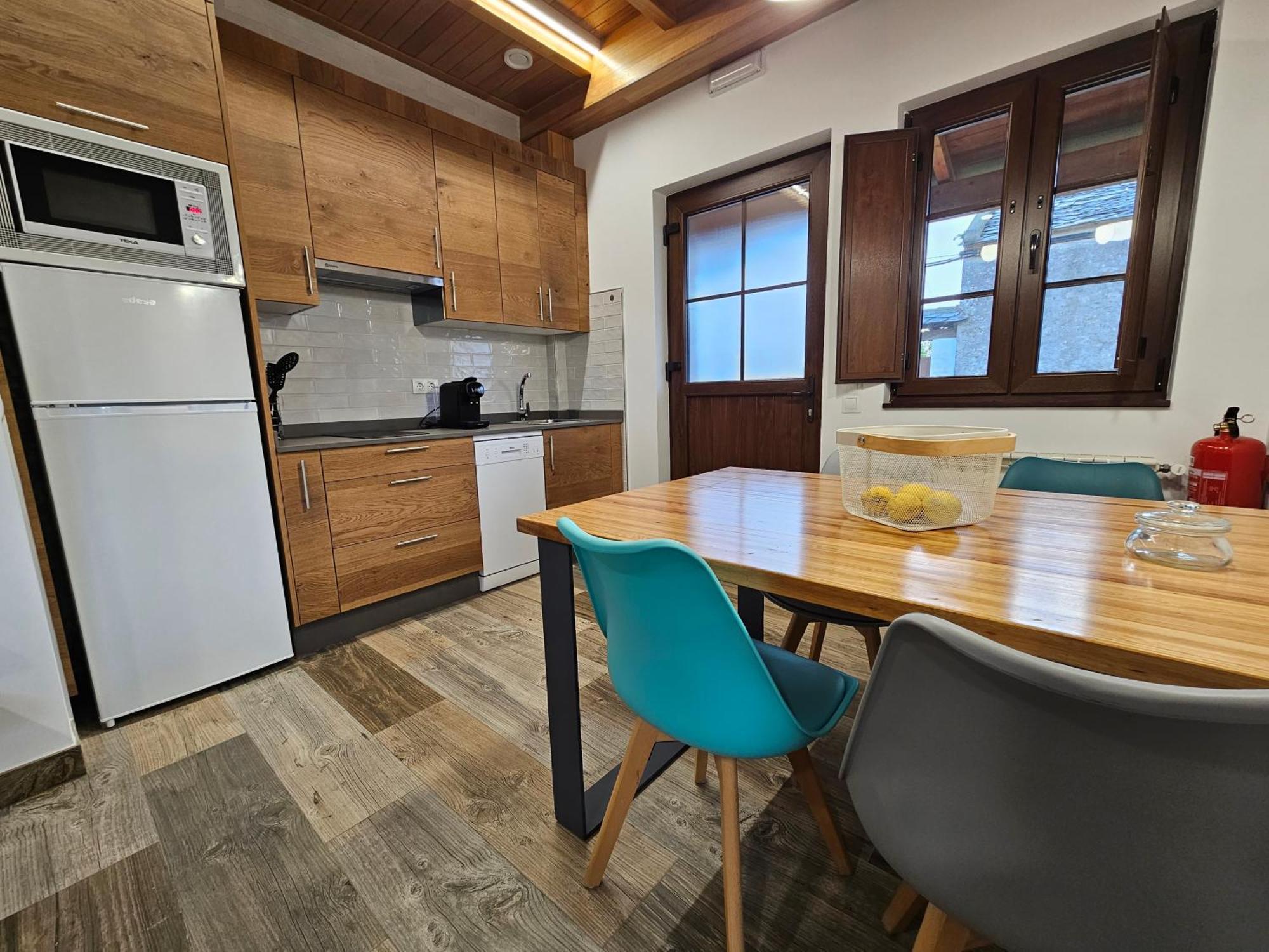 Apartamentos Rurales Lola Penarronda Кастропол Екстериор снимка