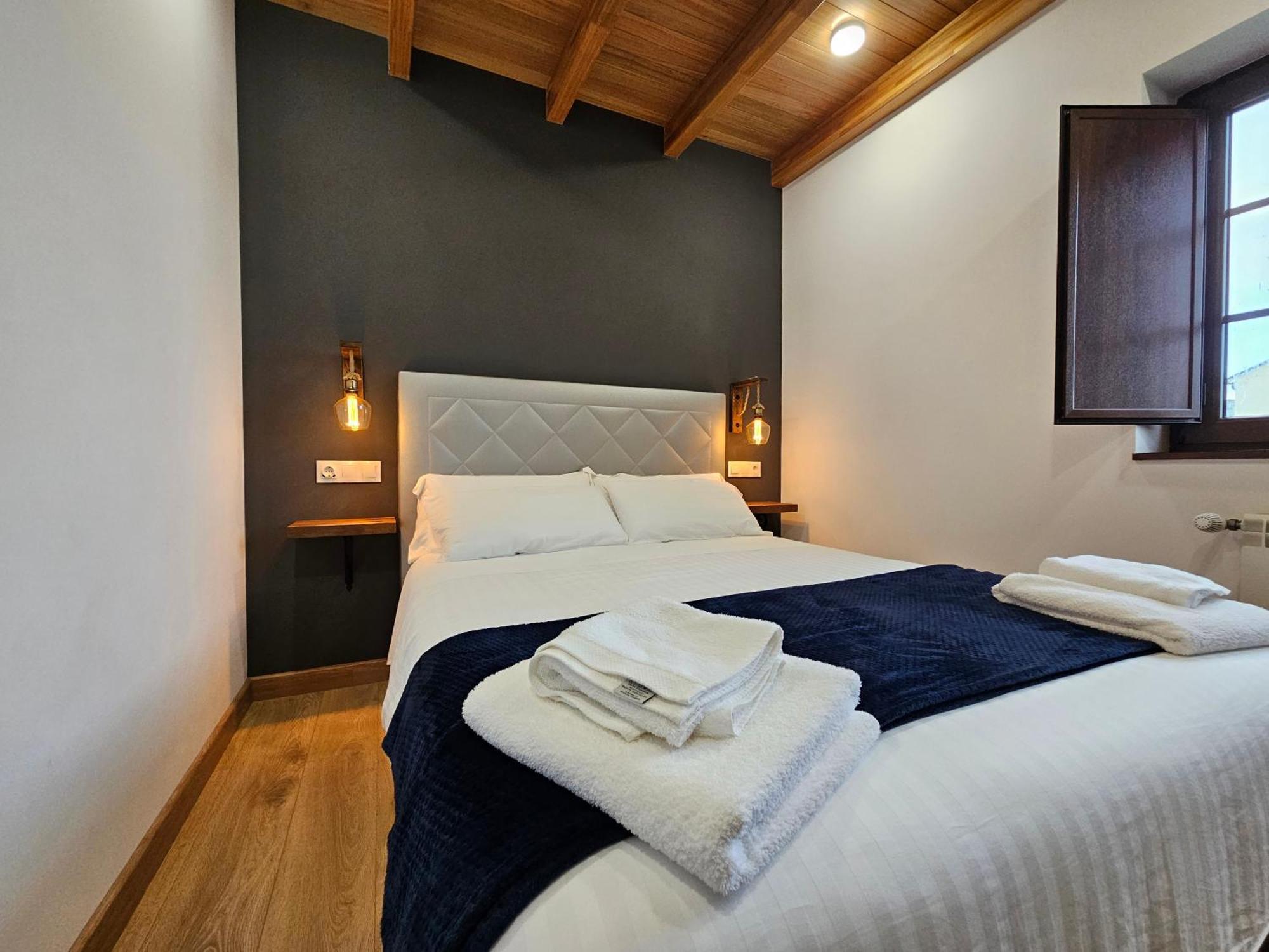 Apartamentos Rurales Lola Penarronda Кастропол Екстериор снимка
