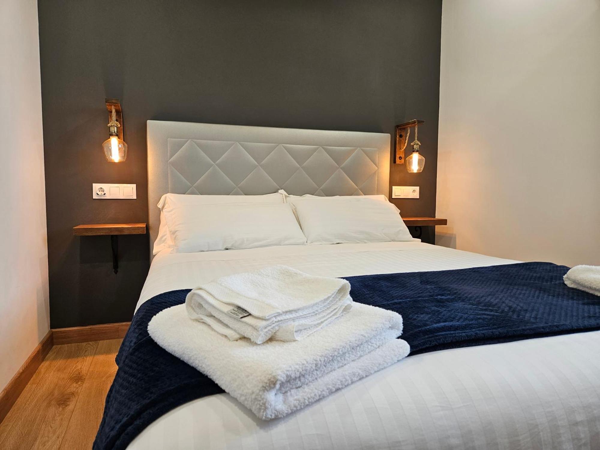 Apartamentos Rurales Lola Penarronda Кастропол Екстериор снимка