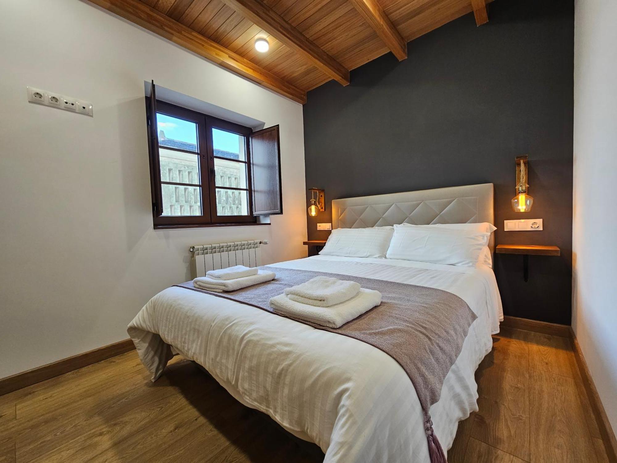 Apartamentos Rurales Lola Penarronda Кастропол Екстериор снимка